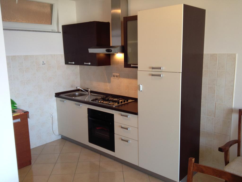 Gala Apartments Omiš Zimmer foto