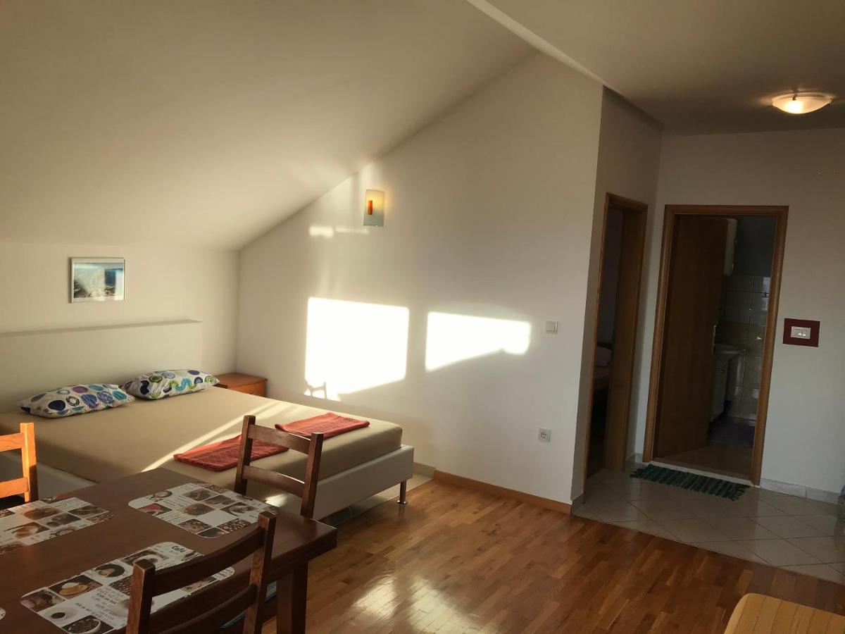 Gala Apartments Omiš Exterior foto